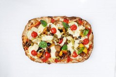 Мини-пицца овощная с шампиньонами